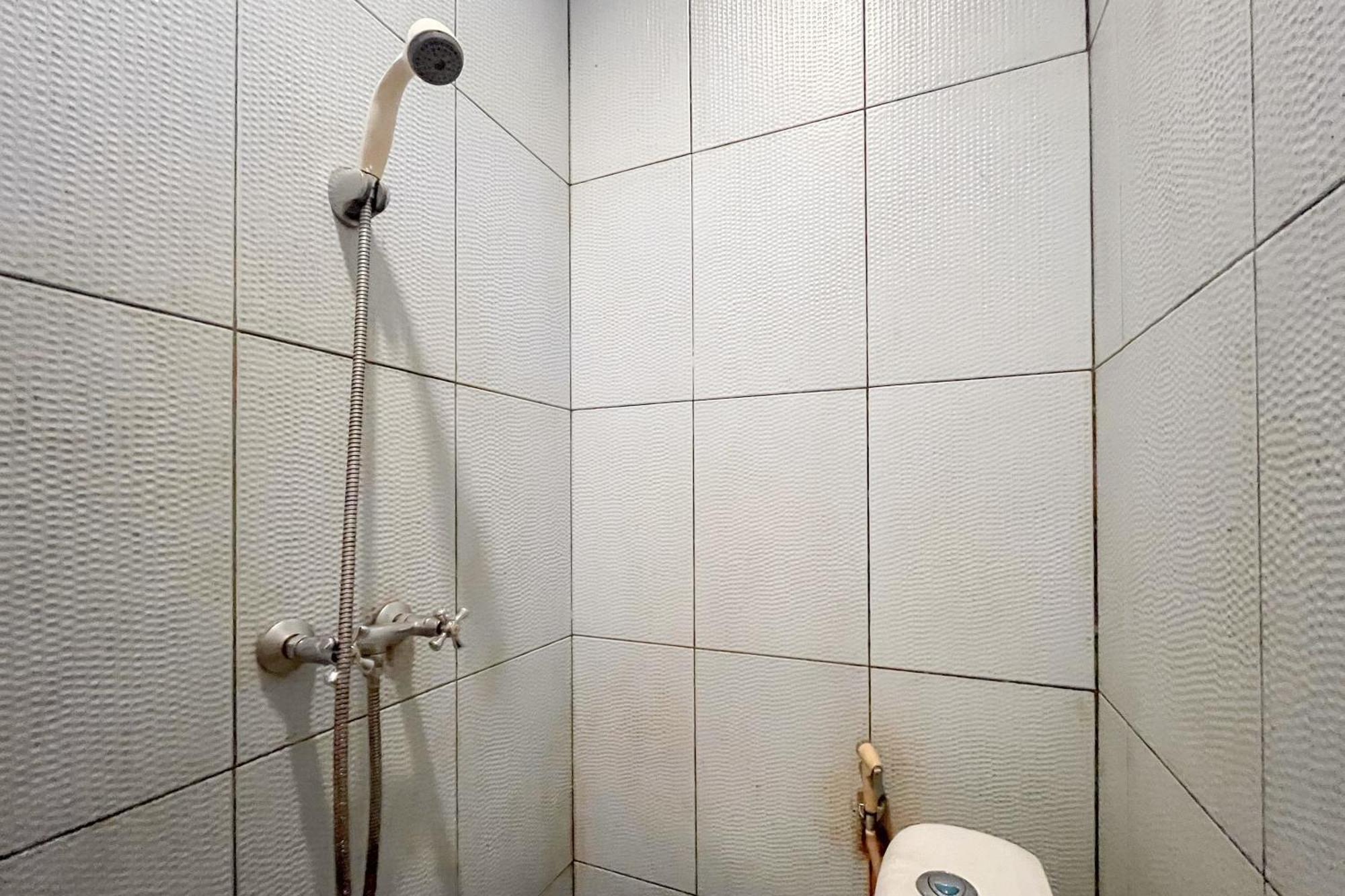 Reddoorz Near Underpass Simpang Patal Palembang Hotell Exteriör bild